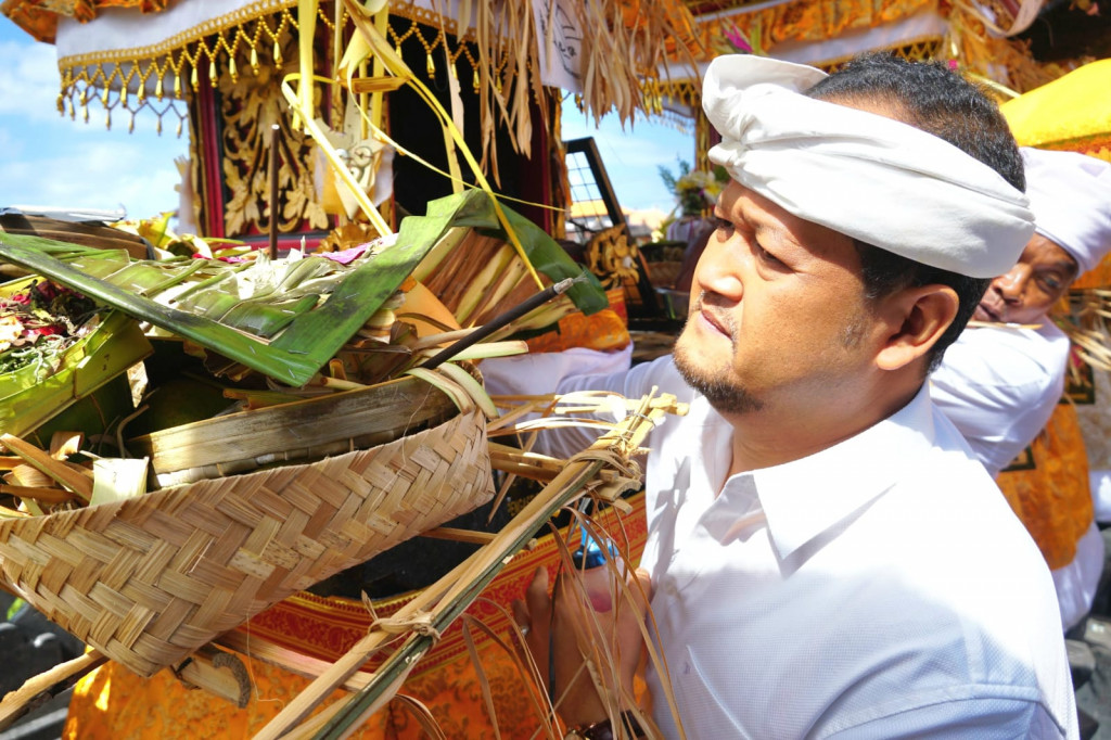 Karya Melaspas, Mupuk Pedagingan dan Mecaru Rsi Gana di Pura Dadia Ibu Panti Dukuh Bualu